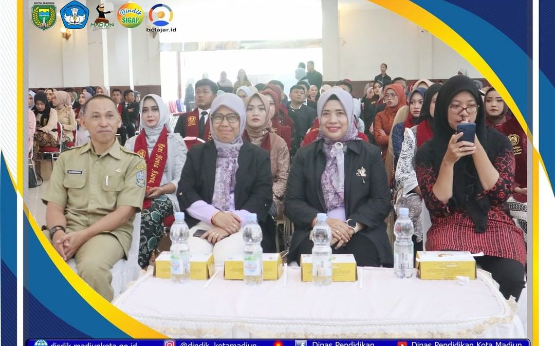 HADIRI PELEPASAN DAN SUMPAH PROFESI GURU LULUSAN UKPPG UNIPMA